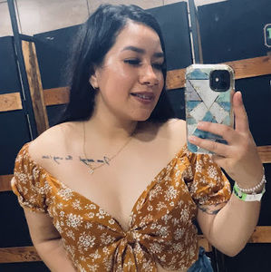 Meet your Posher, Perla